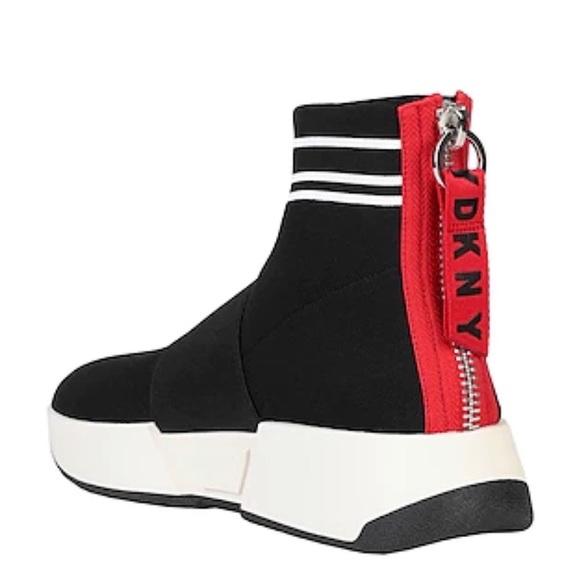 DKNY Women’s Sneakers - Picture 4 of 9